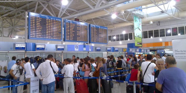 touristes-aerodromio
