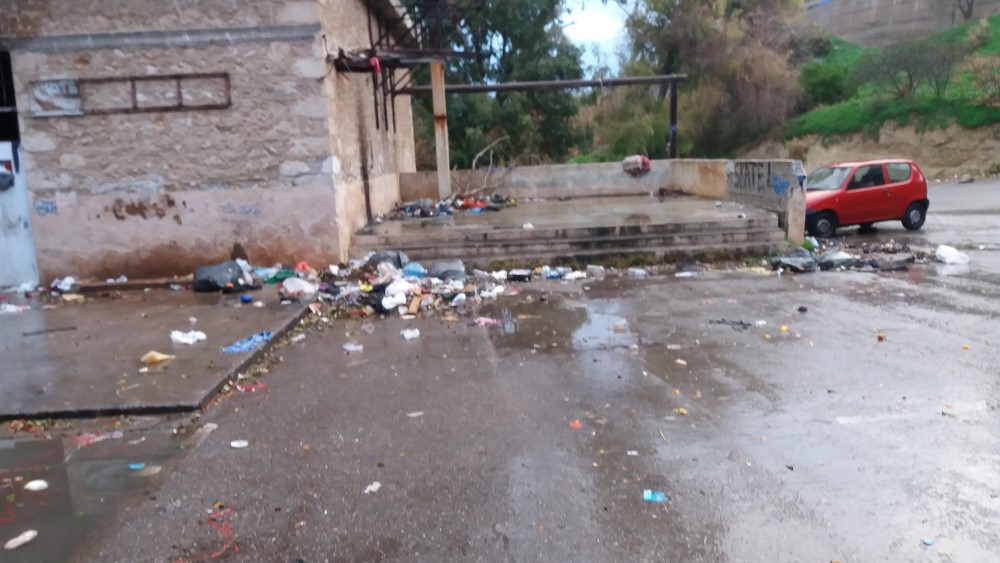 Η περιοχή πριν τον καθαρισμό.