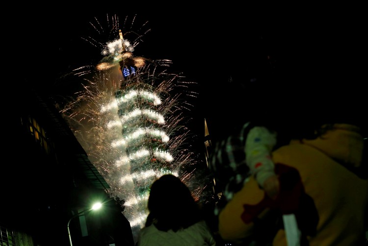 Fireworks explode from landmark building Taipei 101 in Taipei, Taiwan