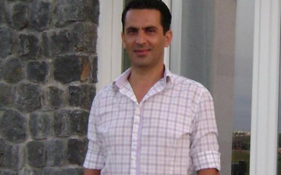 trapezikos-ypallhlos