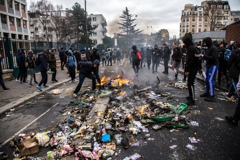 France: Riot police confront banned anti-police student protest in Paris
