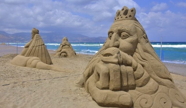 sand-sculpture-festival-crete-1