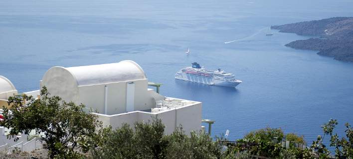 santorini-limani