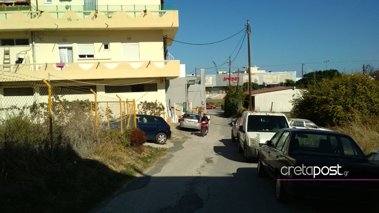 Η 26χρονη σε κατάσταση αμόκ φώναζε και είχε ξεσηκώσει τη γειτονιά