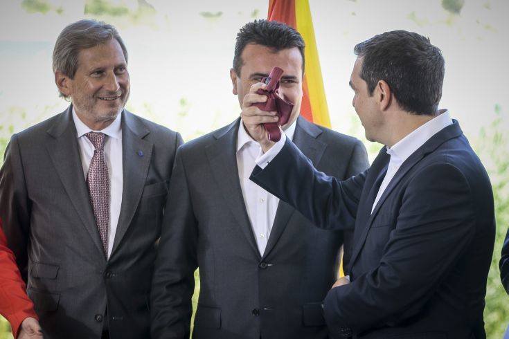 zaef-tsipras-gravata2
