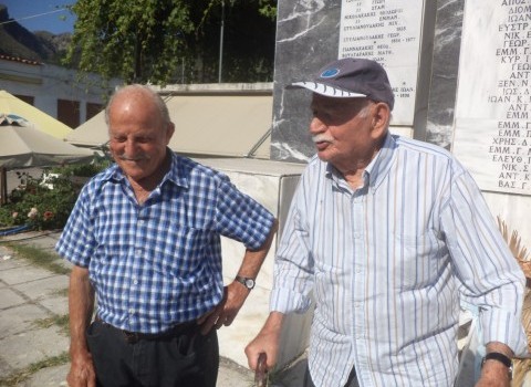 Ο Σταύρος Παπουτσάκης και ο Κώστας Βουράκης γύρισαν ζωντανοί αλλά με βαρύ το φορτίο της κακοποίησης στο Μάουτχαουζεν 