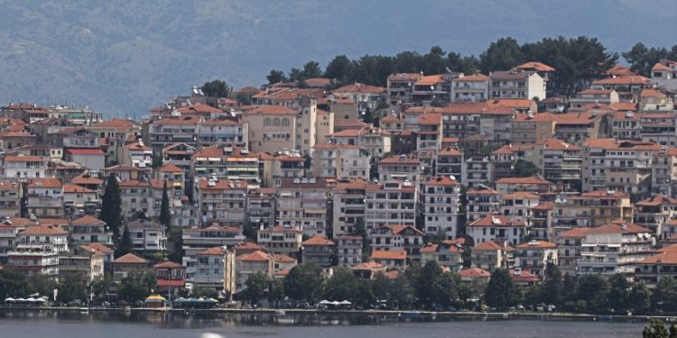 kastoria-limnh