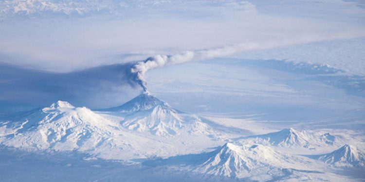 kamchatka-volcanoes