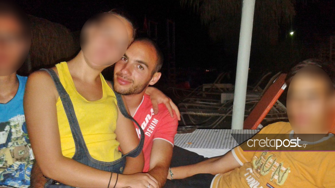 Ο 27χρονος πριν κάποια χρόνια με μέλη της οικογένειάς του.
