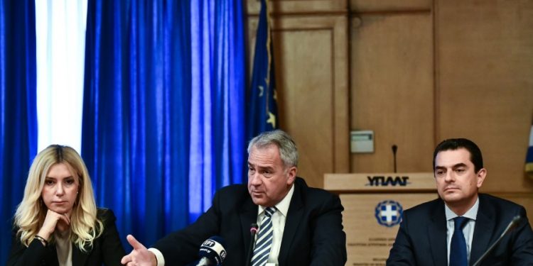 Στιγμιότυπο από την παράδοση και παραλαβή της νέας διοίκησης στον ΟΠΕΚΕΠΕ,παρουσία της ηγεσίας του Υπουργείου Αγροτικής Ανάπτυξης, Τρίτη 26 Νοεμβρίου 2019 (EUROKINISSI/ΤΑΤΙΑΝΑ ΜΠΟΛΑΡΗ)