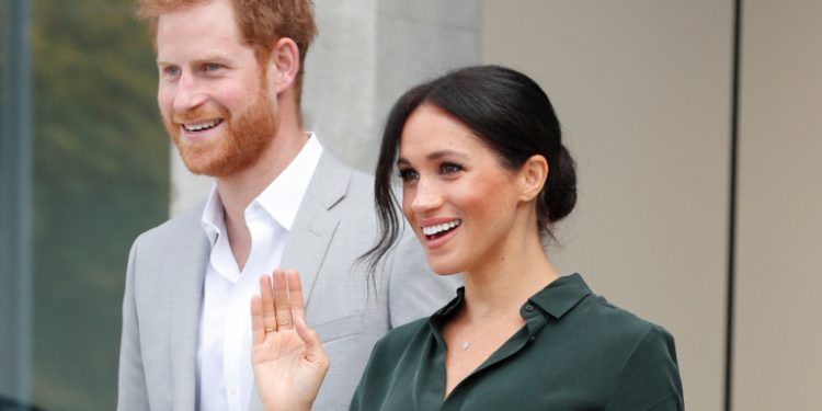 meghan-markle-prince-harry-xairetoun-kosmo