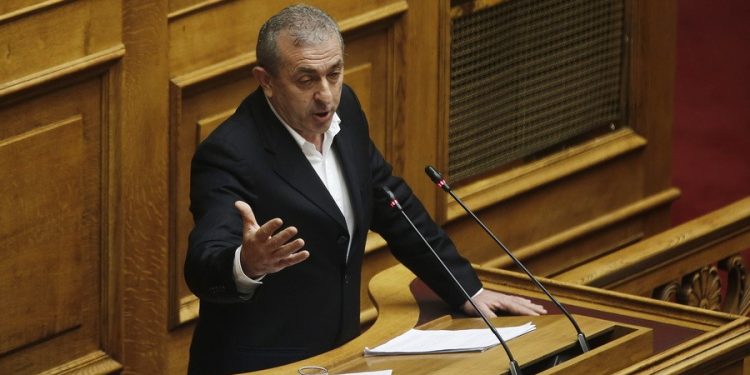 Ο βουλευτής του ΣΥΡΙΖΑ Σωκράτης Βαρδάκης μιλάει από το βήμα στη συζήτηση για τον Προϋπολογισμό του 2020 στην Ολομέλεια της Βουλής, Τετάρτη 18 Δεκεμβρίου 2019. Συνεχίζεται η συζήτηση στη Βουλή για τον Προϋπολογισμό του 2020,  η οποία θα ολοκληρωθεί με ψηφοφορία σήμερα το βράδυ.  ΑΠΕ- ΜΠΕ/ΑΠΕ- ΜΠΕ/ΑΛΕΞΑΝΔΡΟΣ ΒΛΑΧΟΣ