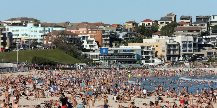 australia-bondi-paralia-coronavirus