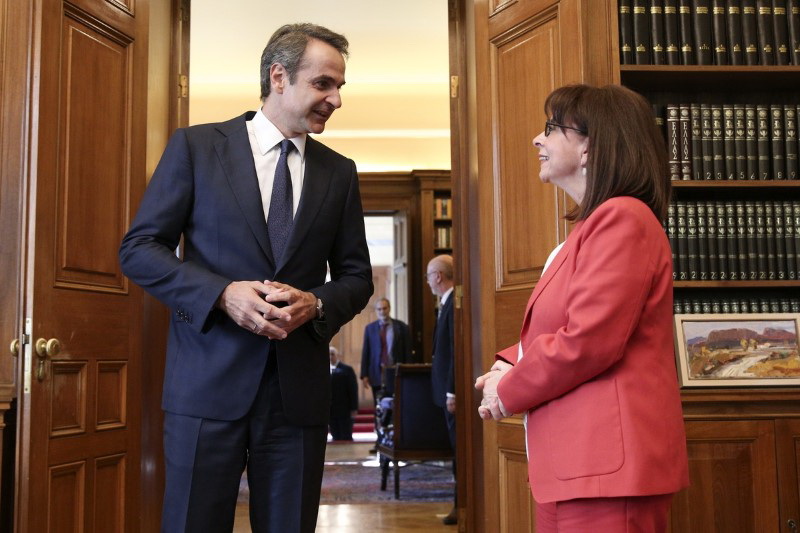 Meeting between the President of the Hellenic Republic Aikaterini Sakellaropoulou and the Greek Prime Minister Kyriakos Mitsotakis, at the presidential mansion, Athens, June 3, 2020 / Συνάντηση της Προέδρου της Δημοκρατίας Αικατερίνης Σακελλαροπούλου, με τον Πρωθυπουργό Κυριάκο Μητσοτάκη, στο Προεδρικό Μέγαρο, Αθήνα, 3 Ιουνίου, 2020