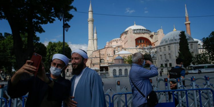 agia-sofia-kwnstantinoupoli-tourkia-12-07-2020