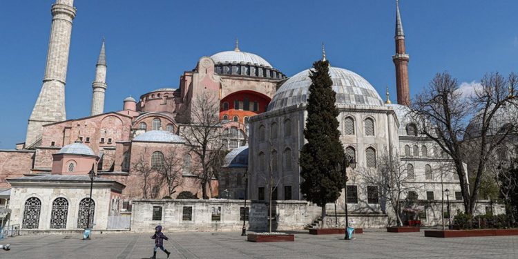 agia-sofia-tourkia-konstadinoupolh-arthrou