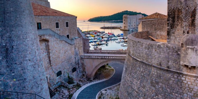 dubrovnik-kroatia-kastro