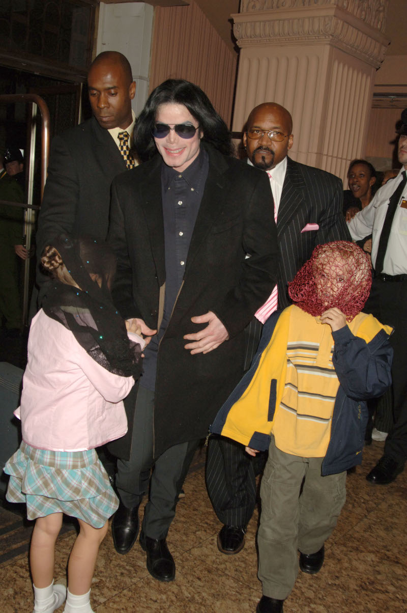 Michael Jackson Visits Harrods