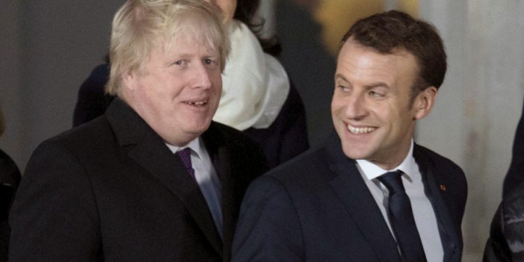 johnson-macron-ap-18018723550136