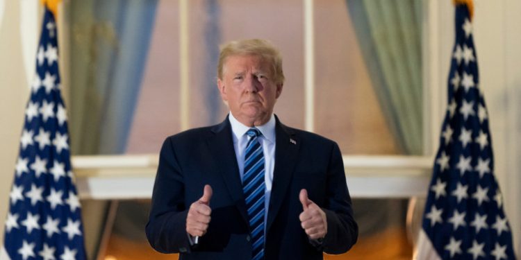 trump-thumbs-up