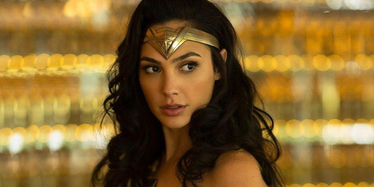 twitter-in-stream-wide-gal-gadot-wonder-woman