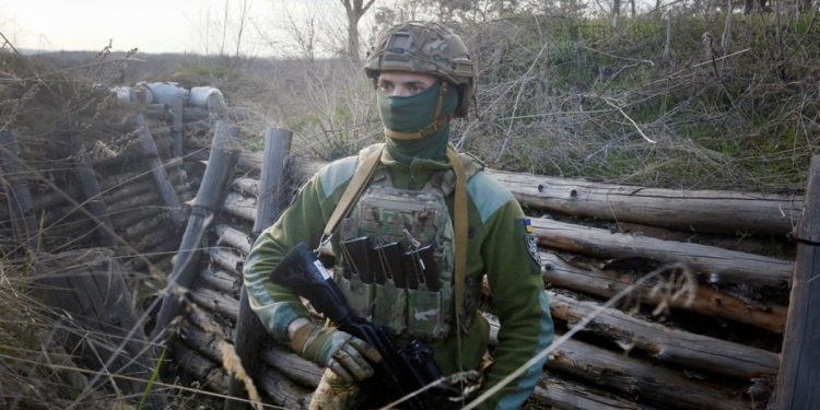 ukrainian-soldier-ap
