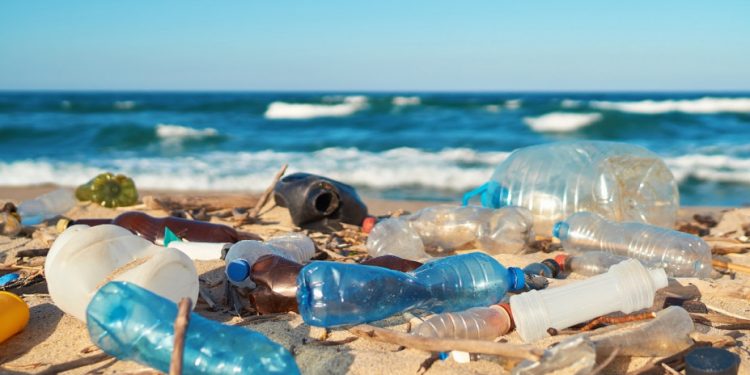 ocean_plastic_shutterstock