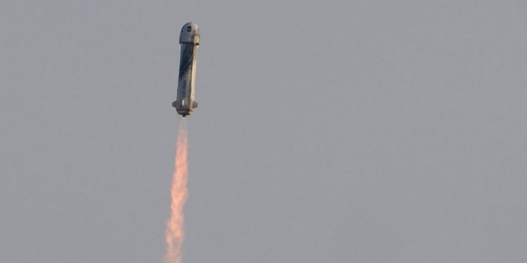 bezos-blue-origin-space2-ap