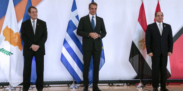 it-trimeris-mitsotakis-sisi-anastasiadis