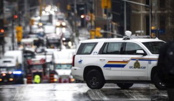 canada_police_peripoliko_ap22048566582428