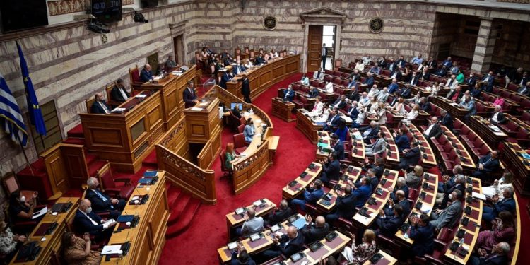Συζήτηση, κατόπιν αιτήματος του Πρωθυπουργού κ. Κυριάκου Μητσοτάκη, σύμφωνα με το άρθρο 142Α του Κανονισμού της Βουλής, με αντικείμενο την ενημέρωση του Σώματος σχετικά με τις κοινωνικές πολιτικές της Κυβέρνησης, τΕΤΆΡΤΗ 6 ιΟΥΛΊΟΥ 2022.
(ΓΙΩΡΓΟΣ ΚΟΝΤΑΡΙΝΗΣ/EUROKINISSI)