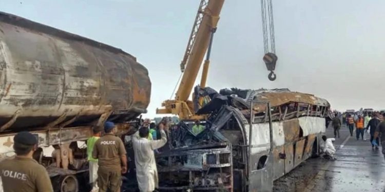 pakistan_bus1