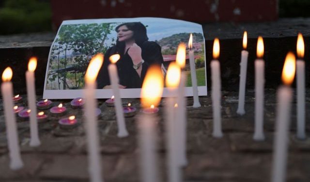 A photo of Mahsa Amini is pictured at a condolence meeting organised by students and activists from Delhi University in support of anti-regime protests in Iran following the death of Mahsa Amini, in New Delhi, India, September 26, 2022. REUTERS/Anushree Fadnavis