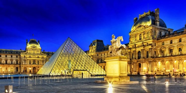 louvre_main02