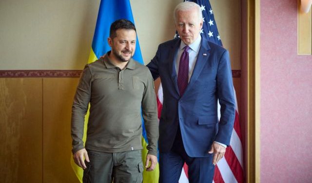 Ukraine's President Volodymyr Zelenskiy and U.S. President Joe Biden speak during the G7 leaders' summit in Hiroshima, Japan May 21, 2023. Ukrainian Presidential Press Service/Handout via REUTERS ATTENTION EDITORS - THIS IMAGE HAS BEEN SUPPLIED BY A THIRD PARTY.