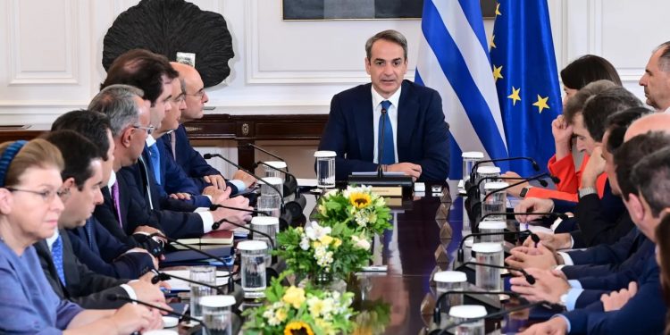 mitsotakis-kyriakos-prwto-ypourgiko-jpg-1