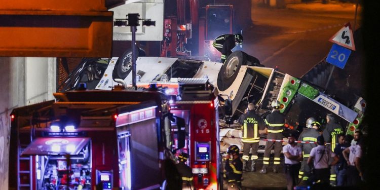 2023-10-03t235457z_952288580_rc2bl3a0qb6i_rtrmadp_5_italy-coach-crash-1