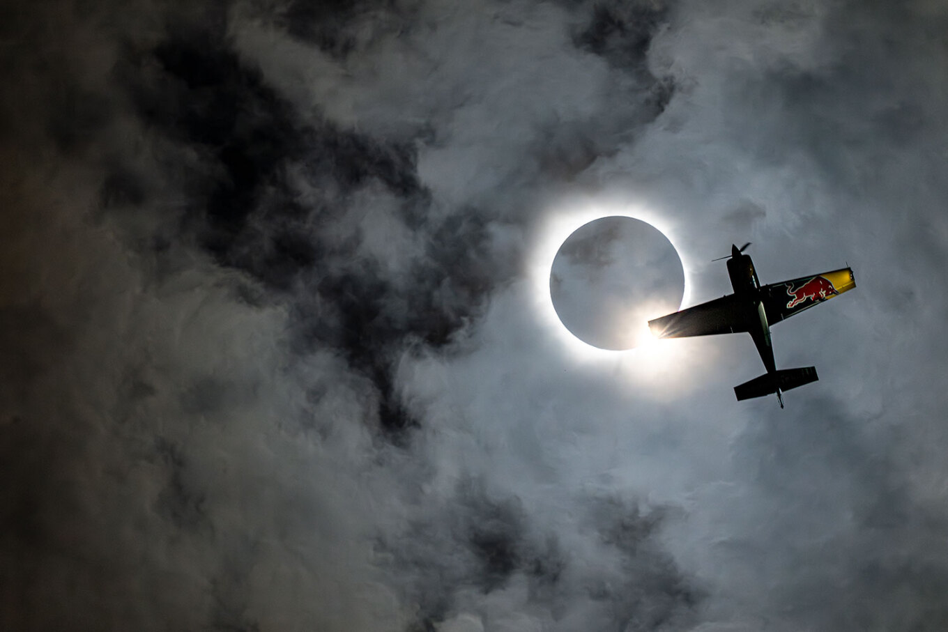 red-bull-total-solar-eclipse-_3_