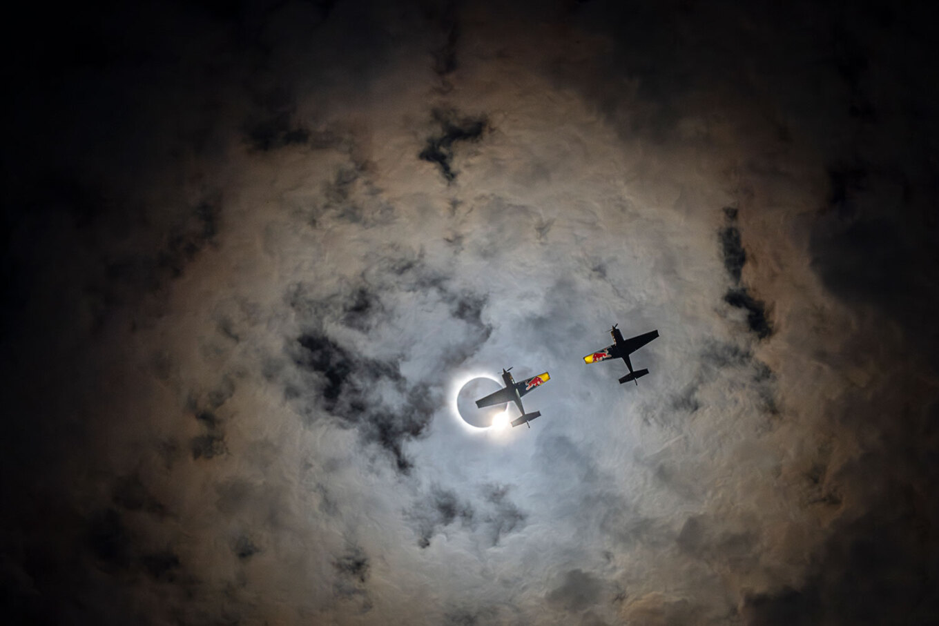 red-bull-total-solar-eclipse-_4_