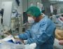 Medical staff work in the intensive care ward for COVID-19 patients in Thoracic Diseases Hospital of Athens in Greece on November 17, 2021. / Το ιατρικό προσωπικό εργάζεται στην Α' Πανεπιστημιακή Πνευμονολογική Κλινική Μονάδα Εντατικής Θεραπείας για τη νόσο του κορονοϊού (COVID-19) στο Νοσοκομείο Θωρακικών Νοσημάτων Σωτηρία της Αθήνας στην Ελλάδα στις 17 Νοεμβρίου 2021.
