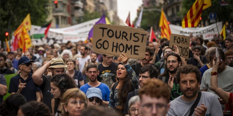 tourists-arthrou